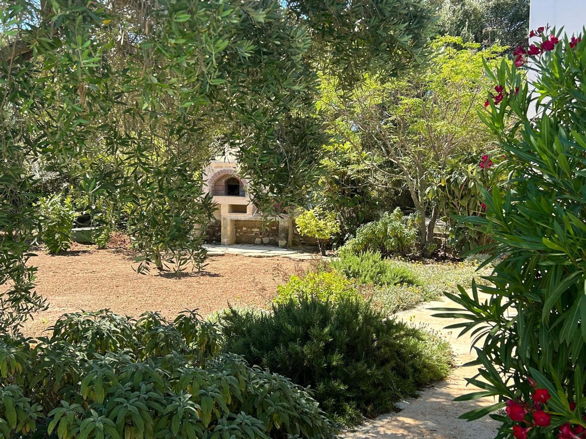הוילה Traditional Trullo With Private Pool Near אוסטוני מראה חיצוני תמונה